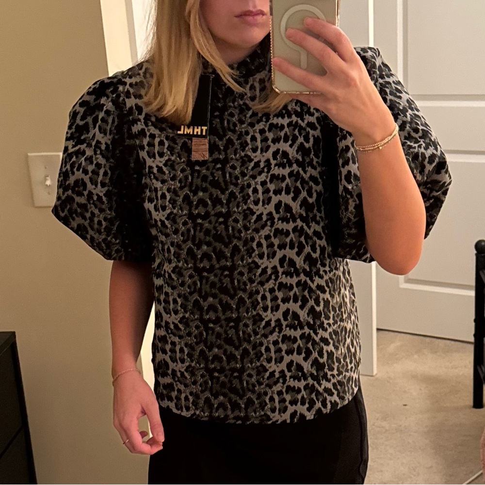 THML Black and Gray Animal Print Puff Sleeve Blouse